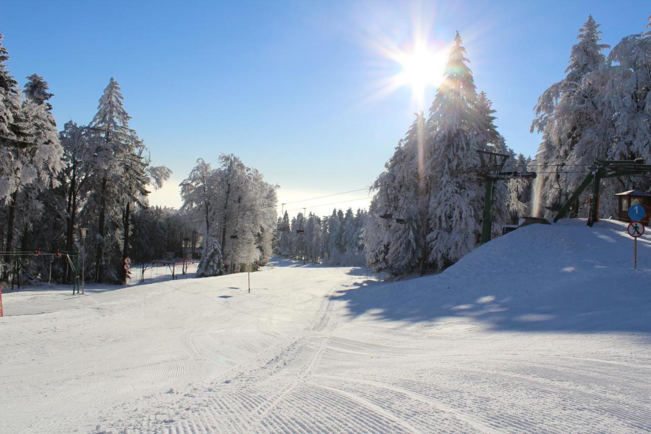 Pohorje Village Wellbeing Resort - Wellness & Spa Hotel Bolfenk Marburgo Esterno foto