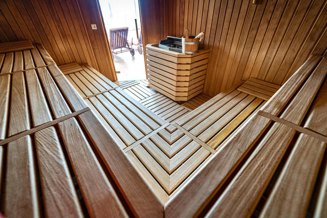 Pohorje Village Wellbeing Resort - Wellness & Spa Hotel Bolfenk Marburgo Esterno foto