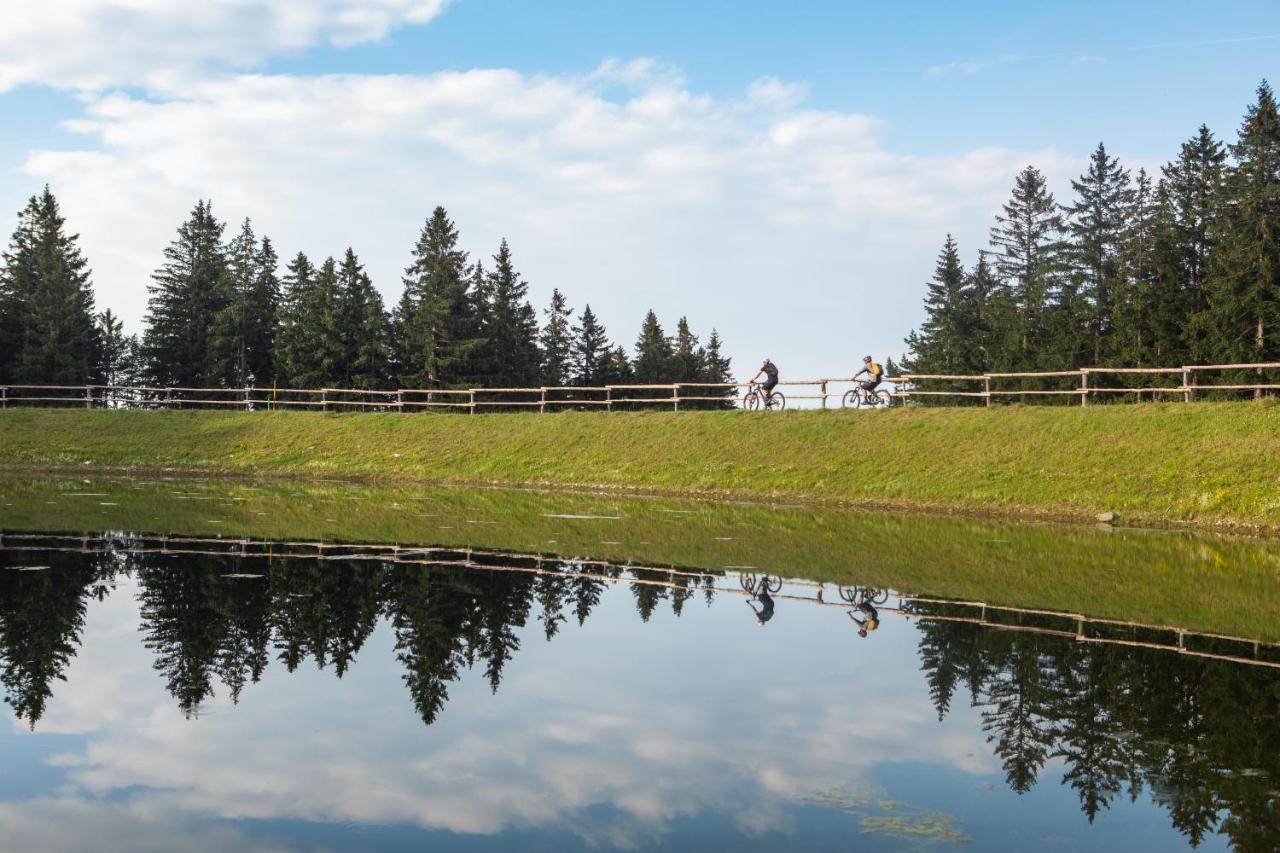Pohorje Village Wellbeing Resort - Wellness & Spa Hotel Bolfenk Marburgo Esterno foto