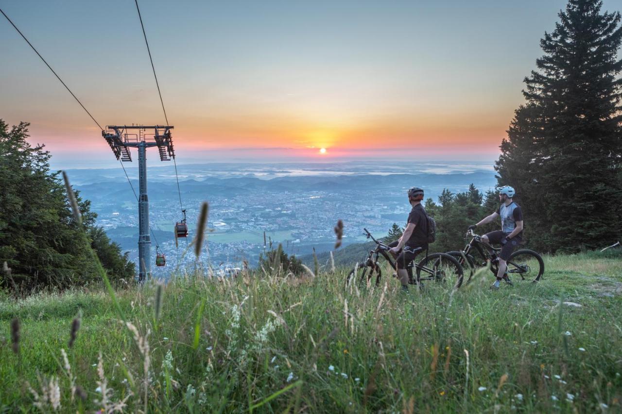 Pohorje Village Wellbeing Resort - Wellness & Spa Hotel Bolfenk Marburgo Esterno foto