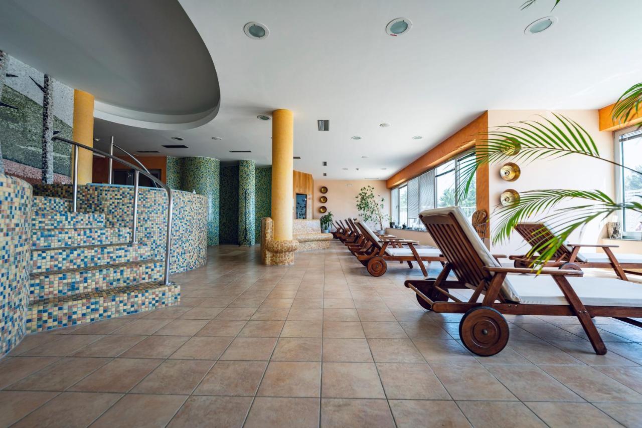 Pohorje Village Wellbeing Resort - Wellness & Spa Hotel Bolfenk Marburgo Esterno foto