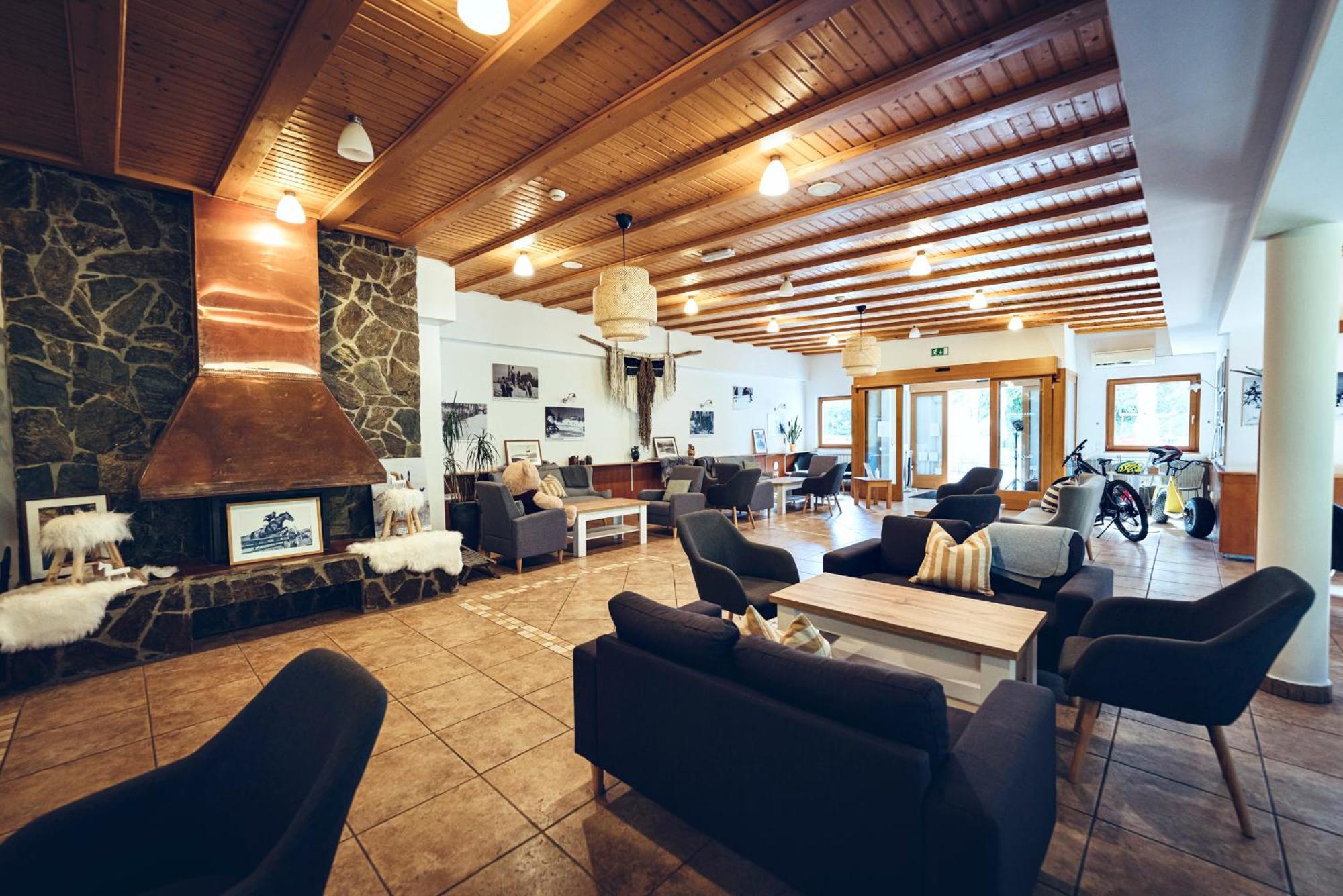 Pohorje Village Wellbeing Resort - Wellness & Spa Hotel Bolfenk Marburgo Esterno foto